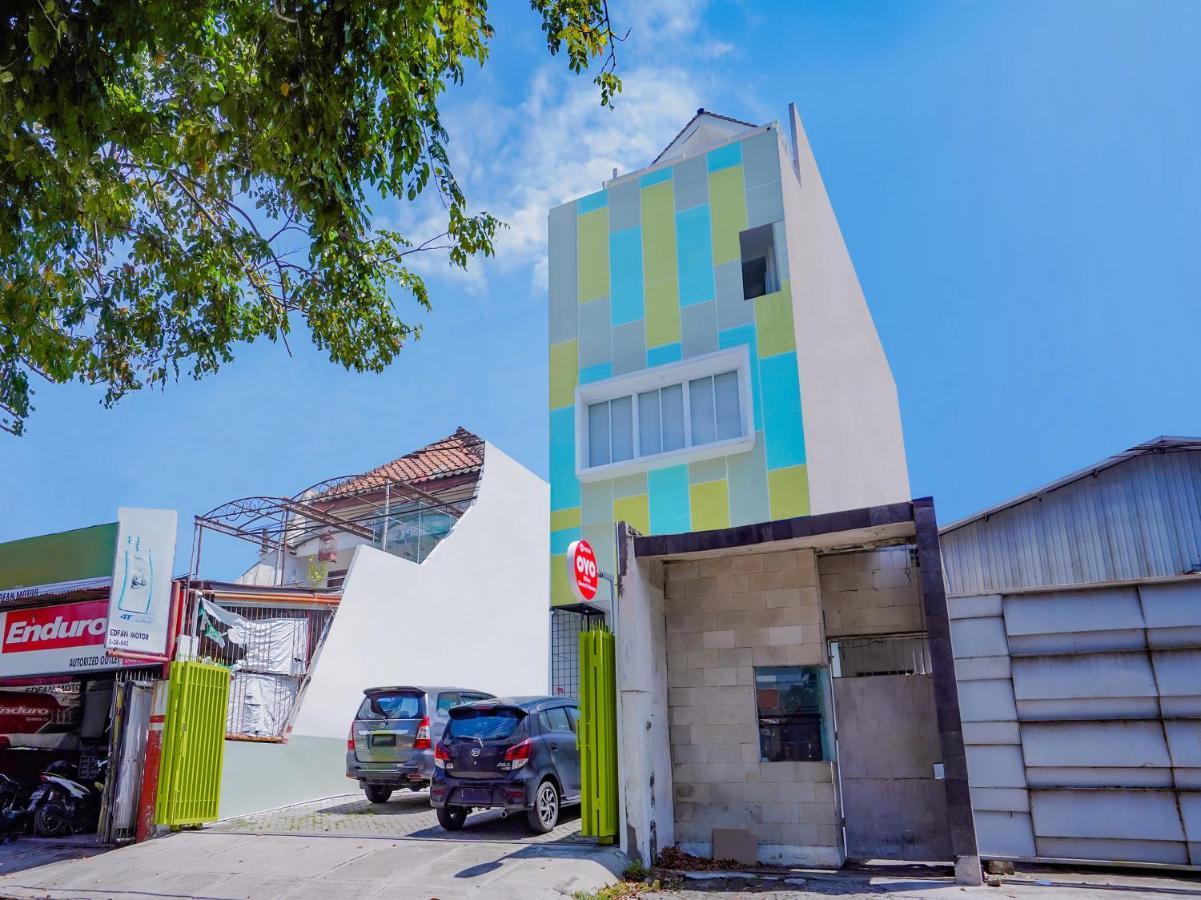 Super Oyo Capital O 90336 Olive Guest House Surabaia Exterior foto