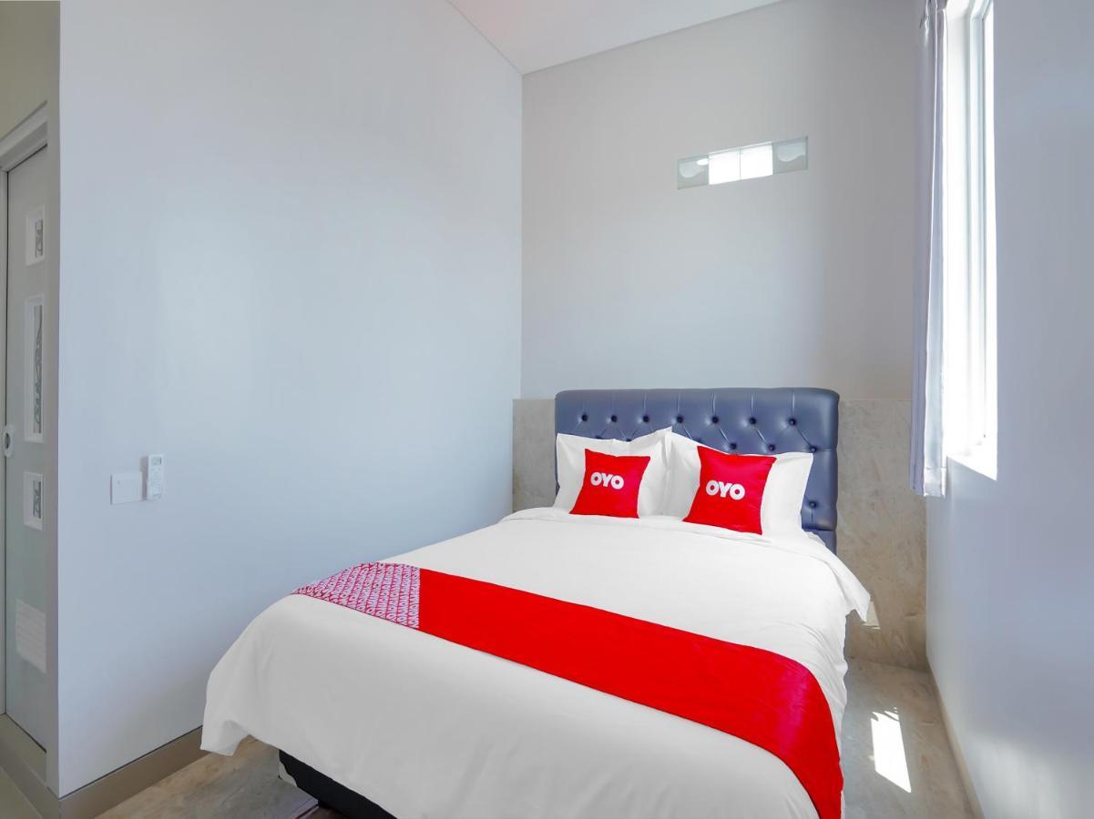 Super Oyo Capital O 90336 Olive Guest House Surabaia Exterior foto