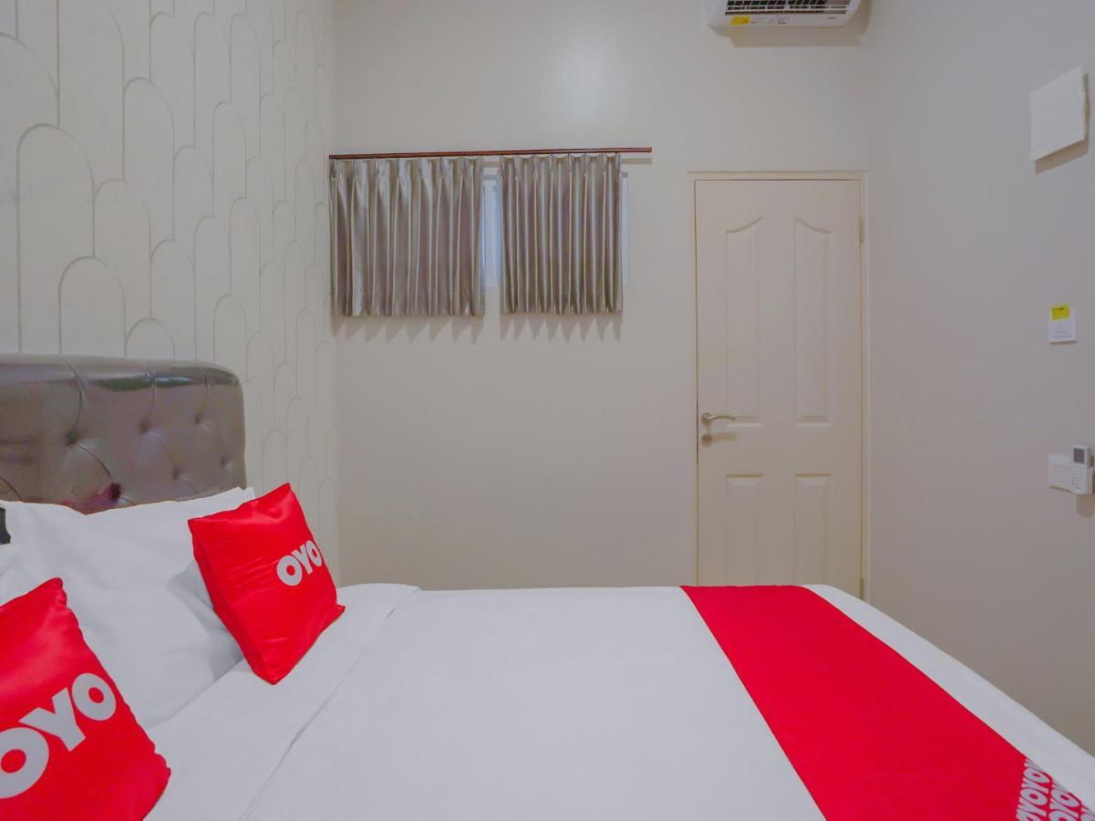 Super Oyo Capital O 90336 Olive Guest House Surabaia Exterior foto